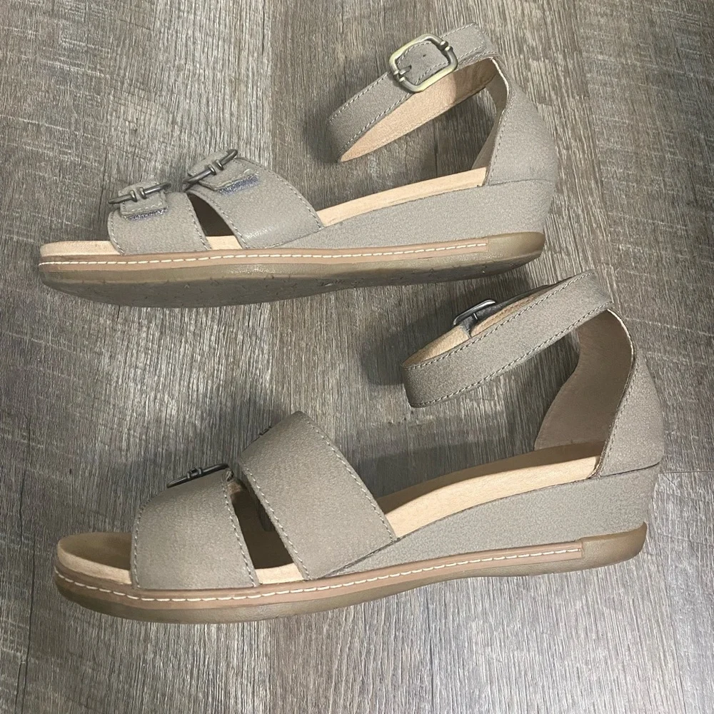 Dansko Astrid Low-Wedge Sandals - Picture 4 of 8